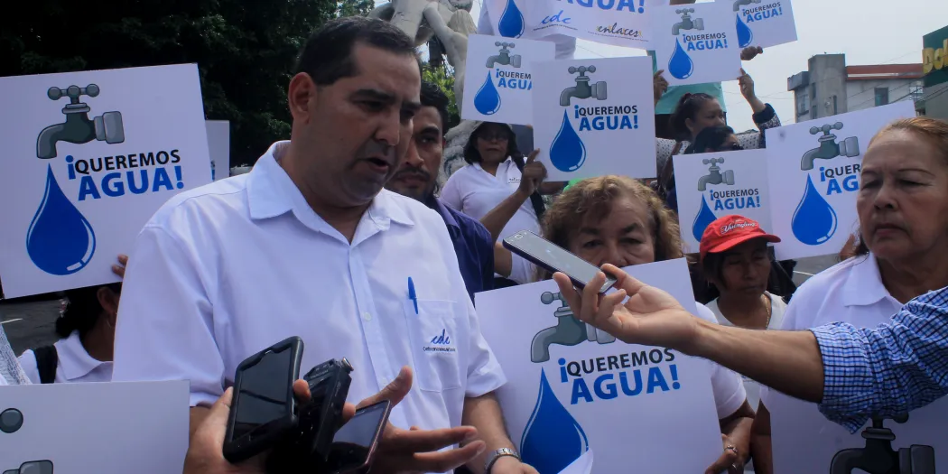 7PROTESTA-agua3
